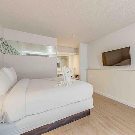 Travel Lodge By Wyndham 10 Min From Disney Kissimmee Zewnętrze zdjęcie