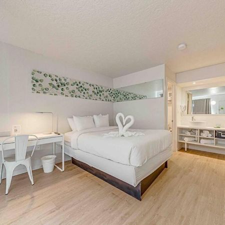 Travel Lodge By Wyndham 10 Min From Disney Kissimmee Zewnętrze zdjęcie